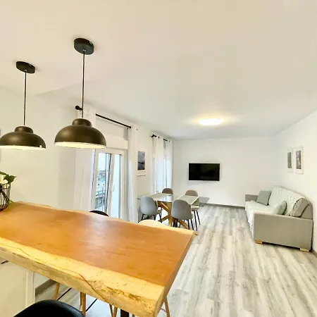 Muralla 12 Old Town- Eaw Homes